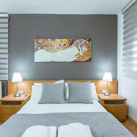 Two Bedroom Townhouse Within 10Min Walk From Beach Barcelona Exterior photo