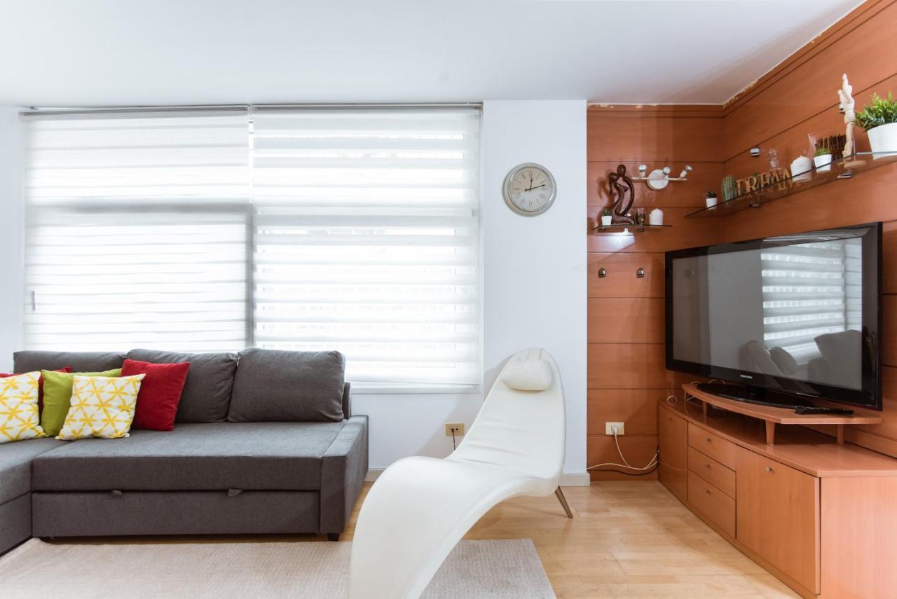 Two Bedroom Townhouse Within 10Min Walk From Beach Barcelona Exterior photo
