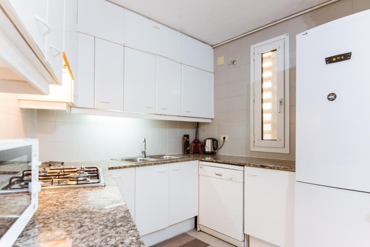 Two Bedroom Townhouse Within 10Min Walk From Beach Barcelona Exterior photo